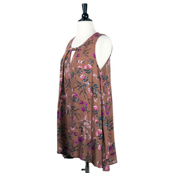 EDEN SOCIETY Sleeveless Floral Cutout Flowy Tunic - Picture 3 of 4